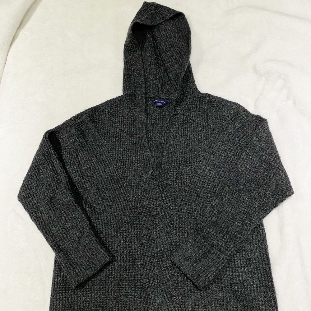 American Eagle Women’s Hooded Sweater